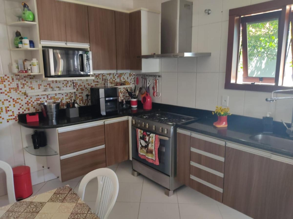 Linda Casa Com Piscina Em Interlagos Vila Velha Es Villa Ngoại thất bức ảnh