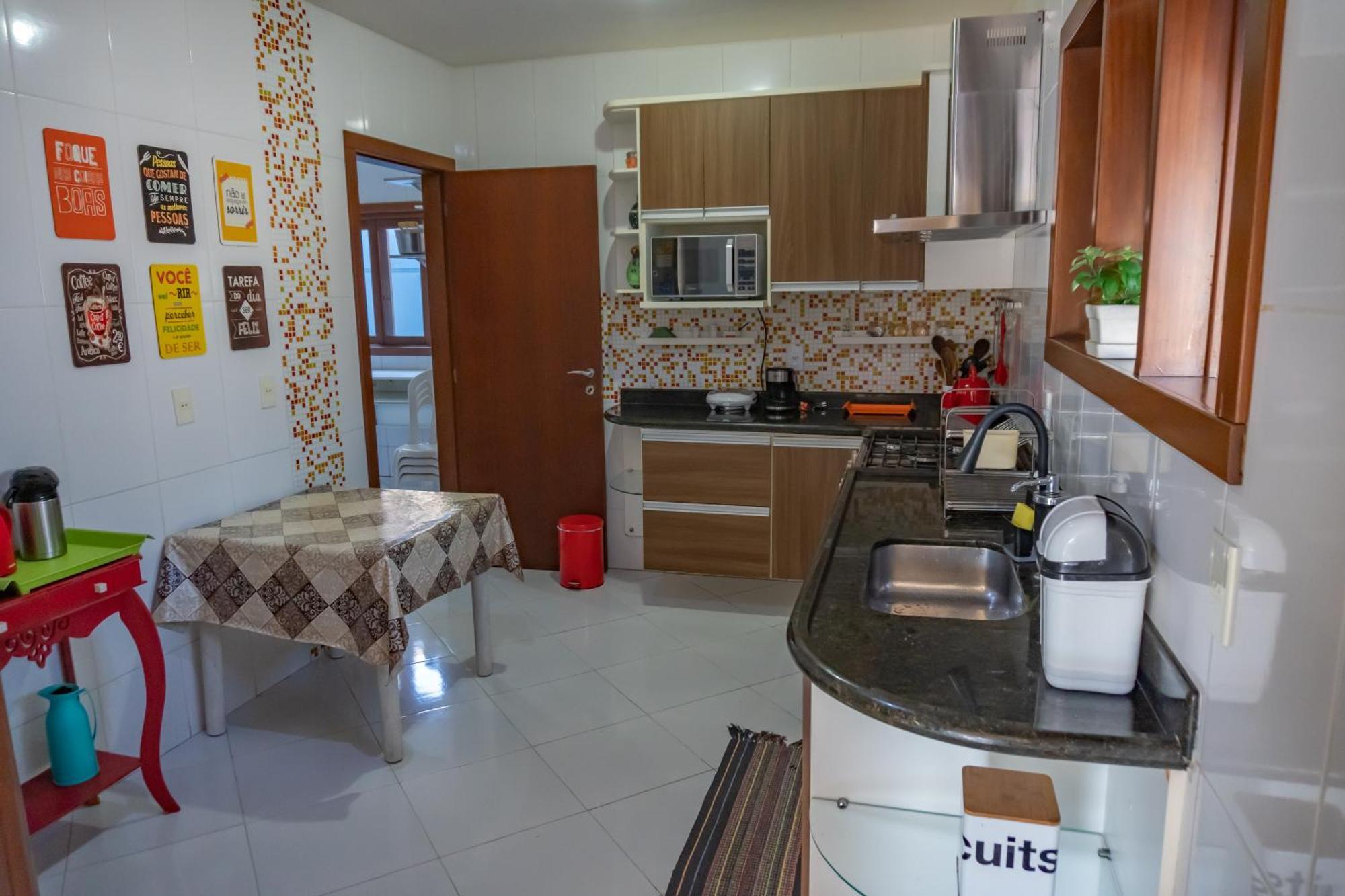 Linda Casa Com Piscina Em Interlagos Vila Velha Es Villa Ngoại thất bức ảnh